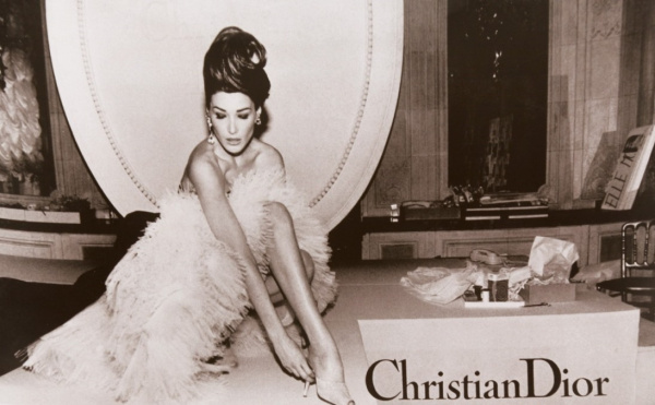 Белое платье Christian Dior